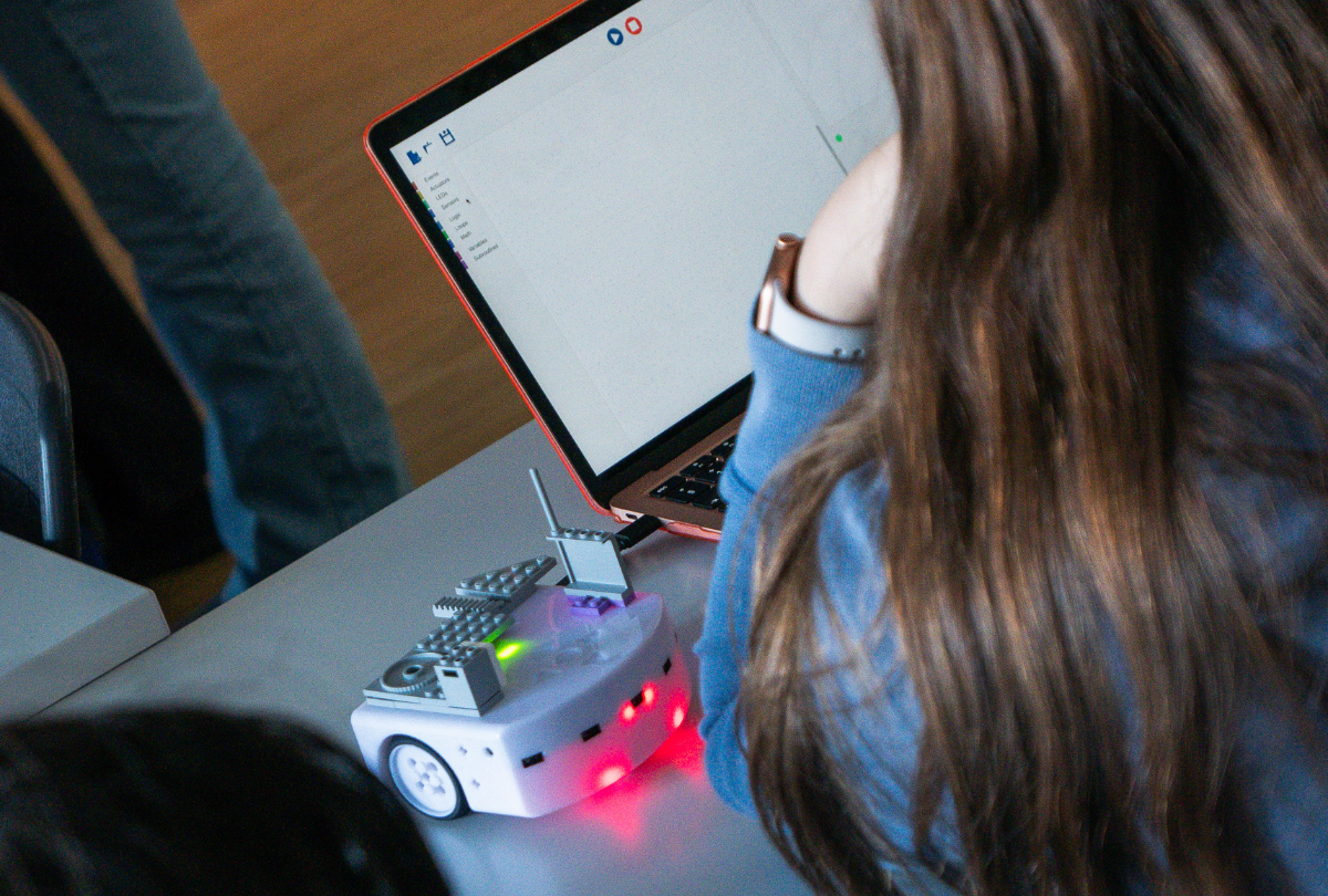 Junior Camp – Robotics & Multi-Activities, 13 to 18 years (Summer)