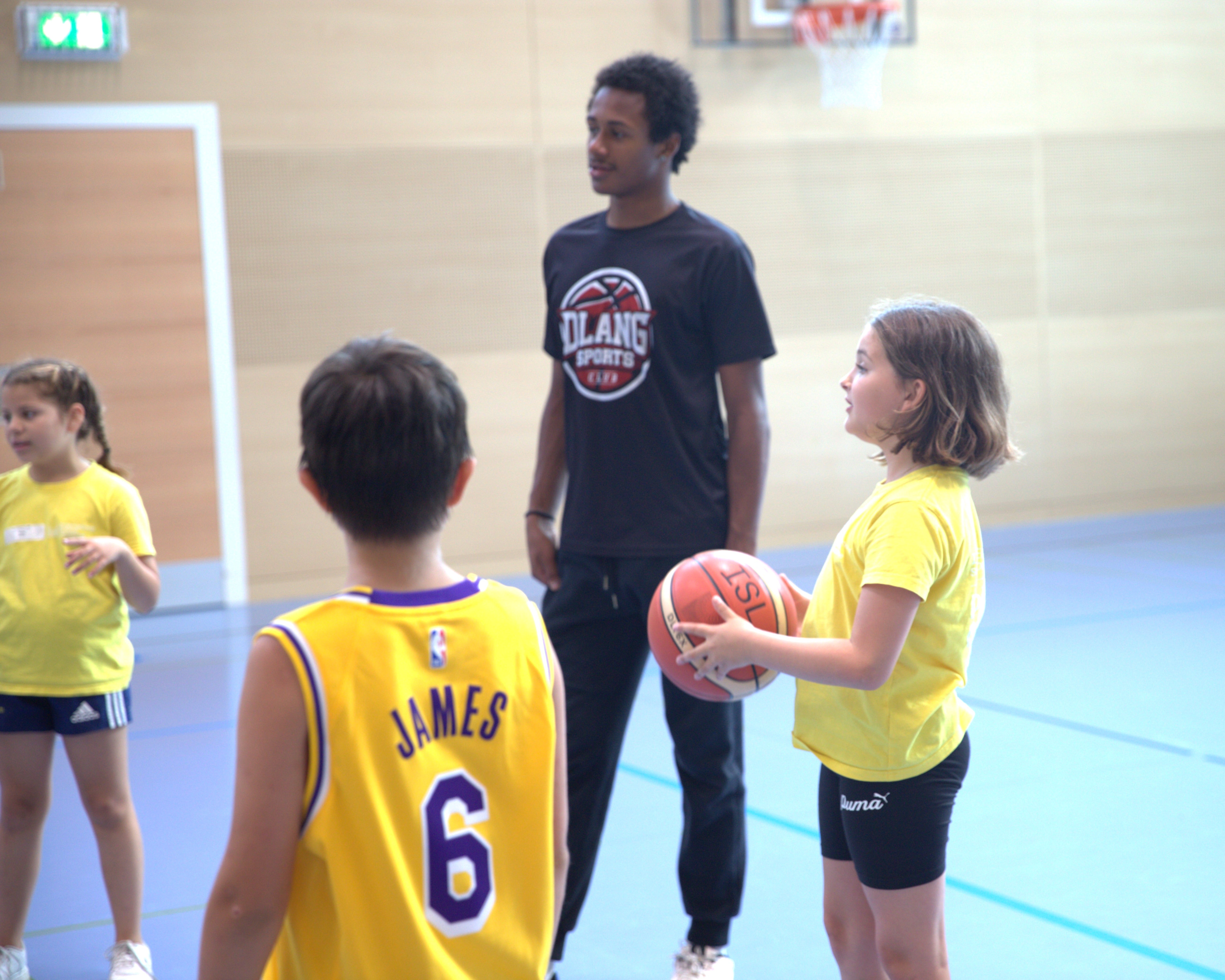 Camp de basketball et multi-activités - 9 à 12 ans (été)